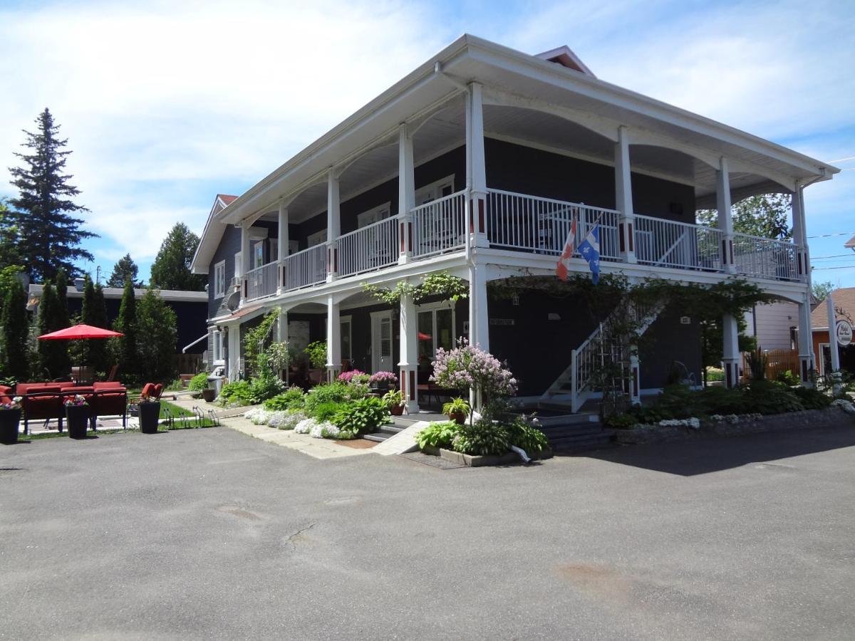 Hotel Saint-Donat エクステリア 写真