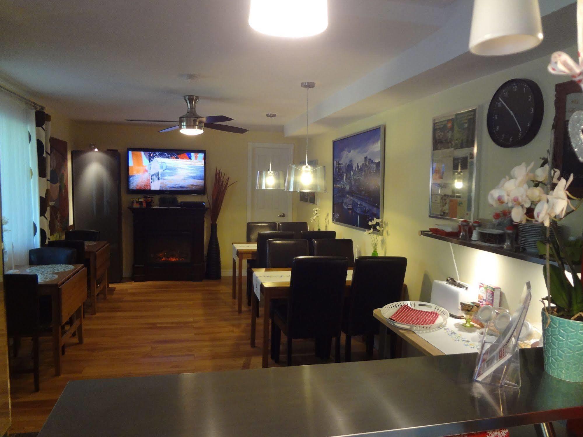 Hotel Saint-Donat エクステリア 写真